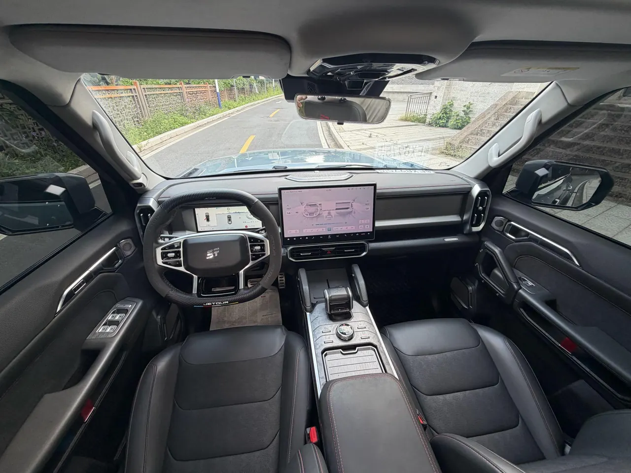 Jetour 2023 Traveler 2.0T Four-Wheel-Drive Cross-Country PRO Automatic 10