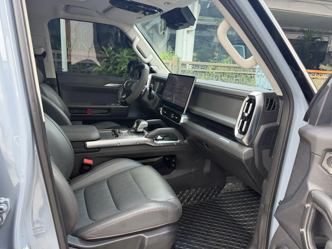 Jetour 2023 Traveler 2.0T Four-Wheel-Drive Cross-Country PRO Automatic 11
