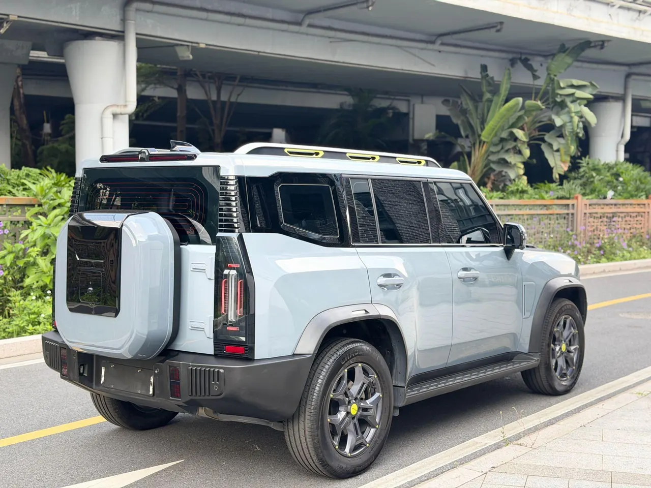Jetour 2023 Traveler 2.0T Four-Wheel-Drive Cross-Country PRO Automatic 3