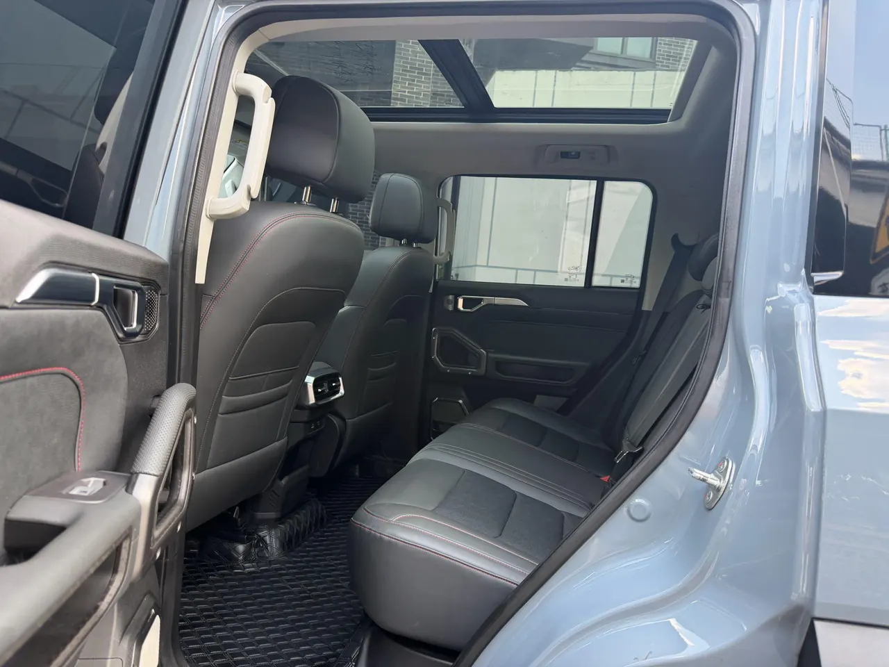 Jetour 2023 Traveler 2.0T Four-Wheel-Drive Cross-Country PRO Automatic 9