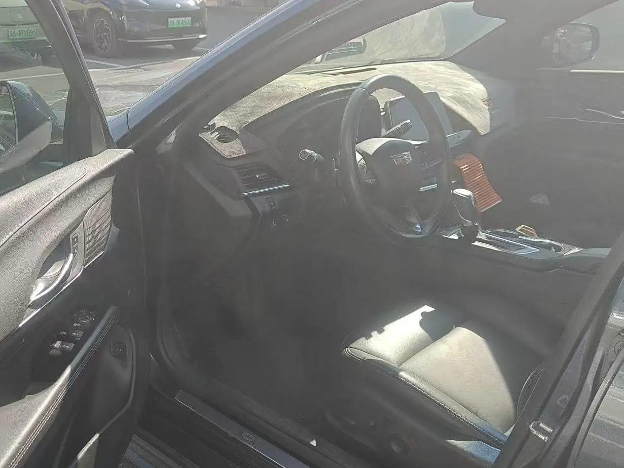 Cadillac 2020 CT4 2.0T 28T fashion automatic gear 2