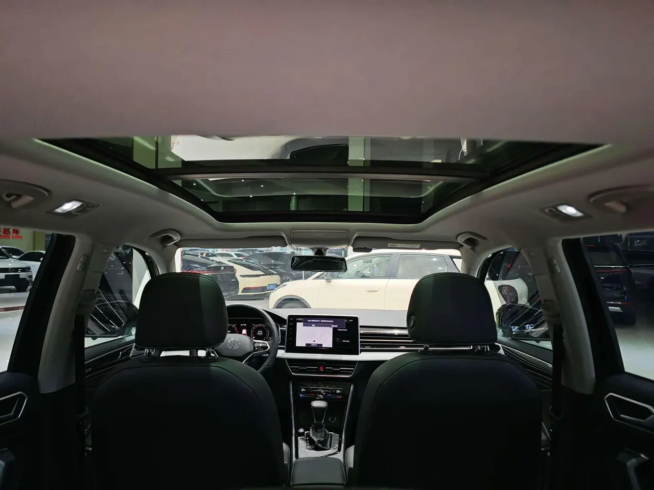 Volkswagen 2022 Tiguan L 2.0TSI 330TSI Two-Drive Smart Edition Automatic Gear 10