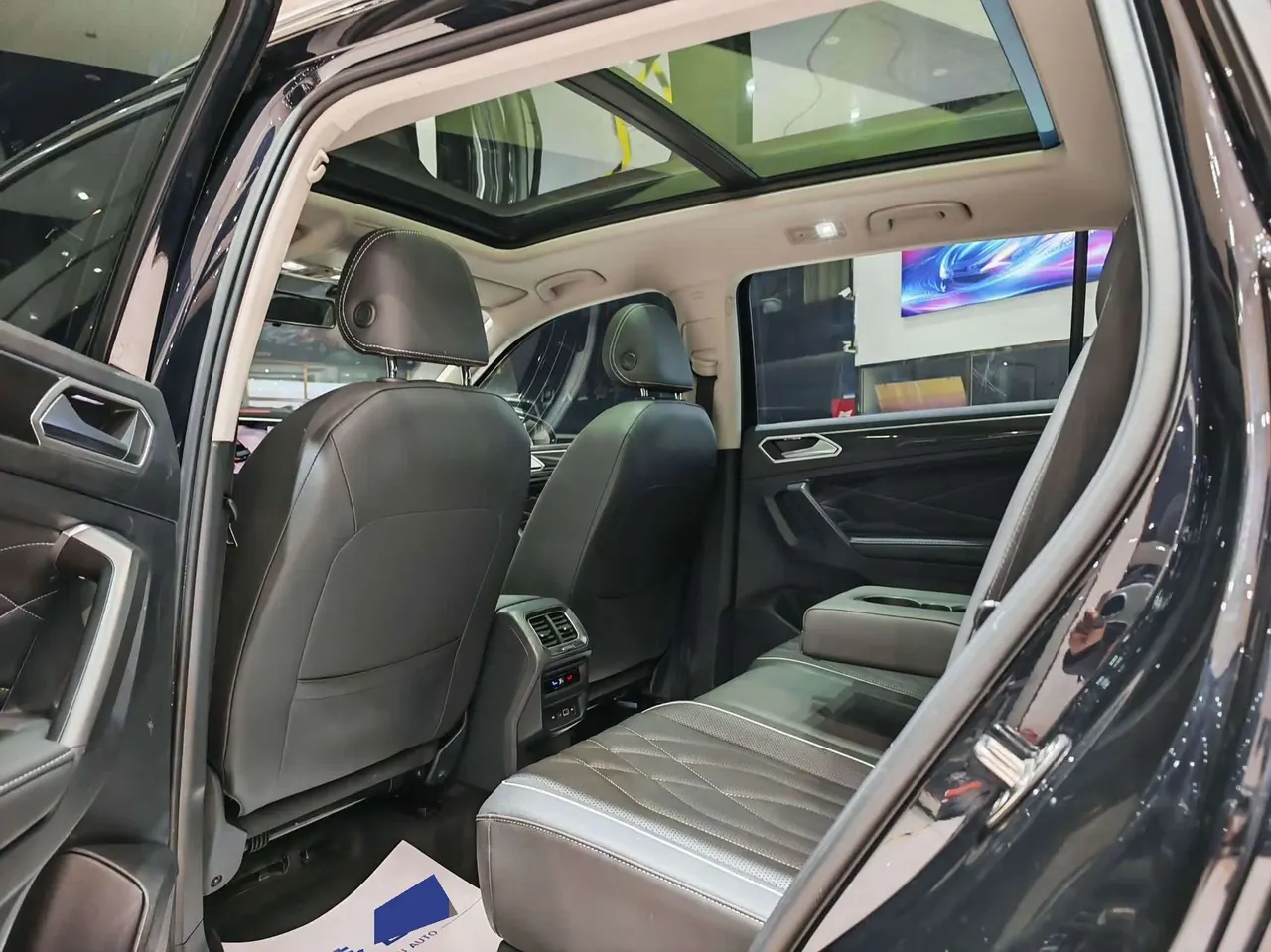 Volkswagen 2022 Tiguan L 2.0TSI 330TSI Two-Drive Smart Edition Automatic Gear 8