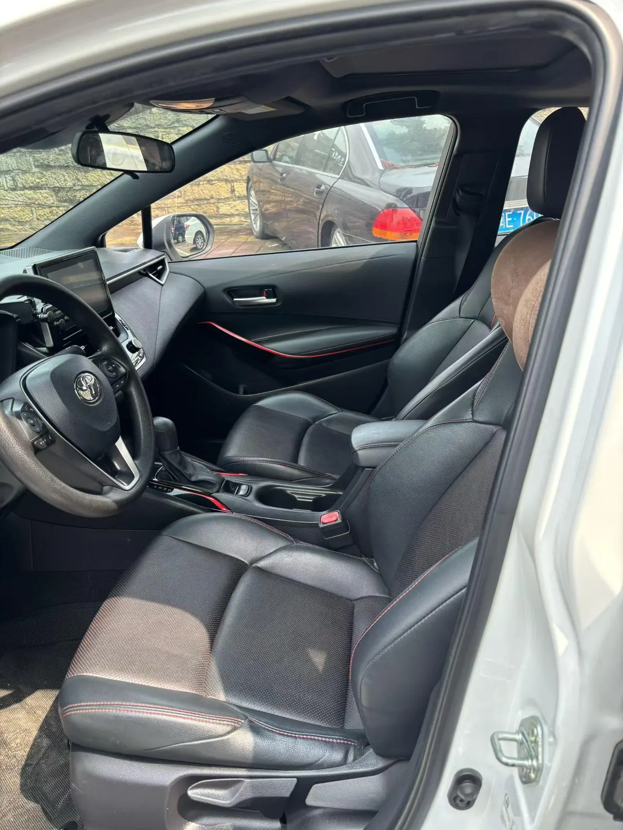 Toyota 2022 Lei Ling 1.2T Stepless 185T Sports Edition Automatic Gear 4
