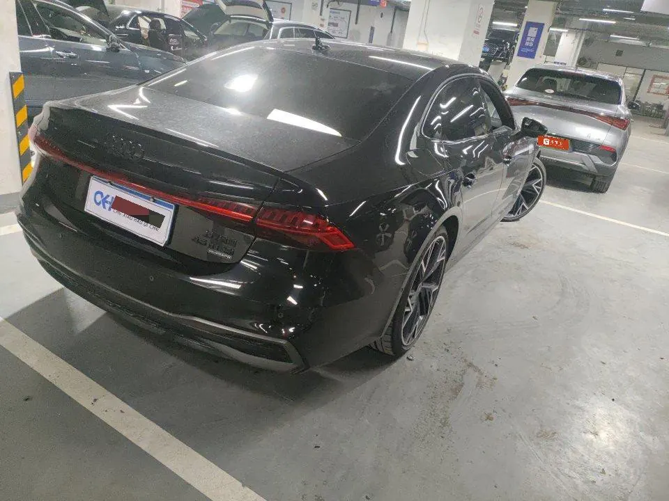 Audi 2024 A7L 2.0TFSI 45TFSI Quattro Black Samurai Edition Automatic Gear 3