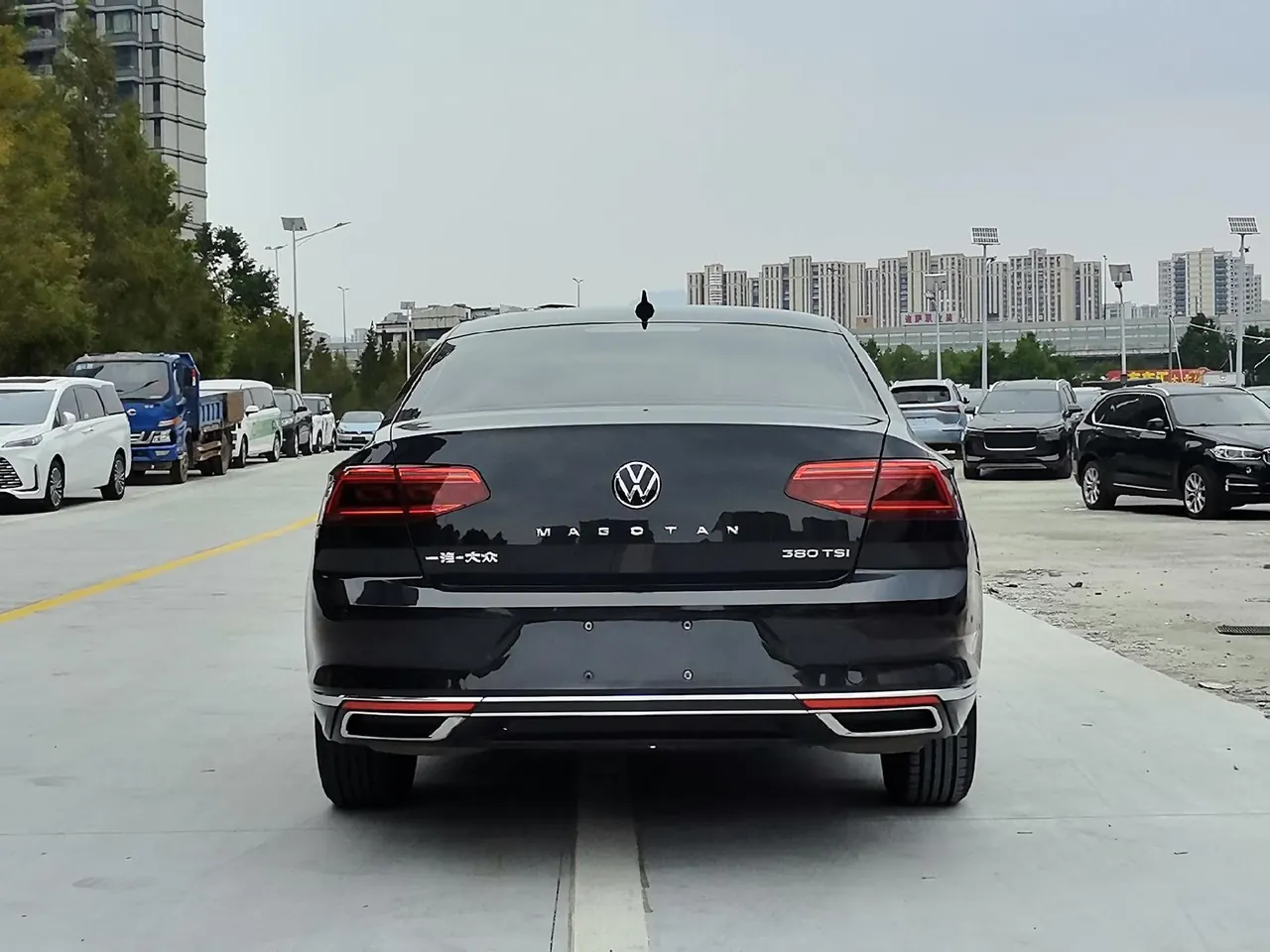Volkswagen 2020 Magotan 2.0TSI 380TSI Luxury Automatic 3