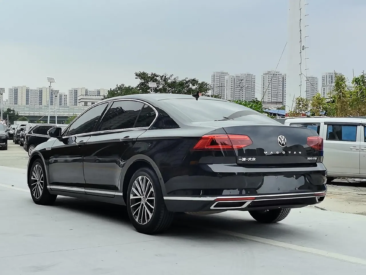 Volkswagen 2020 Magotan 2.0TSI 380TSI Luxury Automatic 4