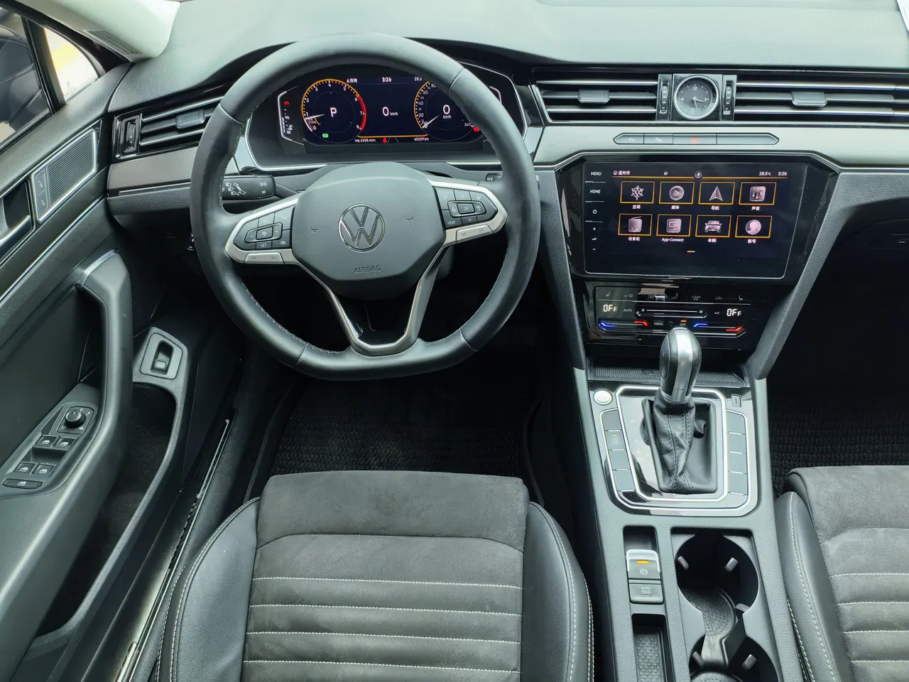 Volkswagen 2020 Magotan 2.0TSI 380TSI Luxury Automatic 8