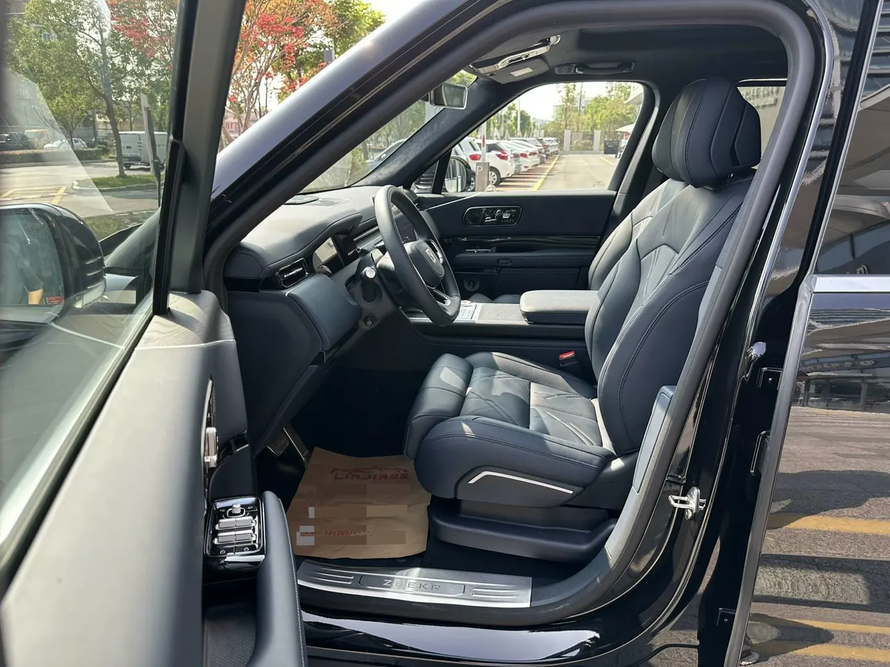 Zeekr 2025 Zeekr 9X 2.0T Ultra Edition 70kWh Automatic Gear 4