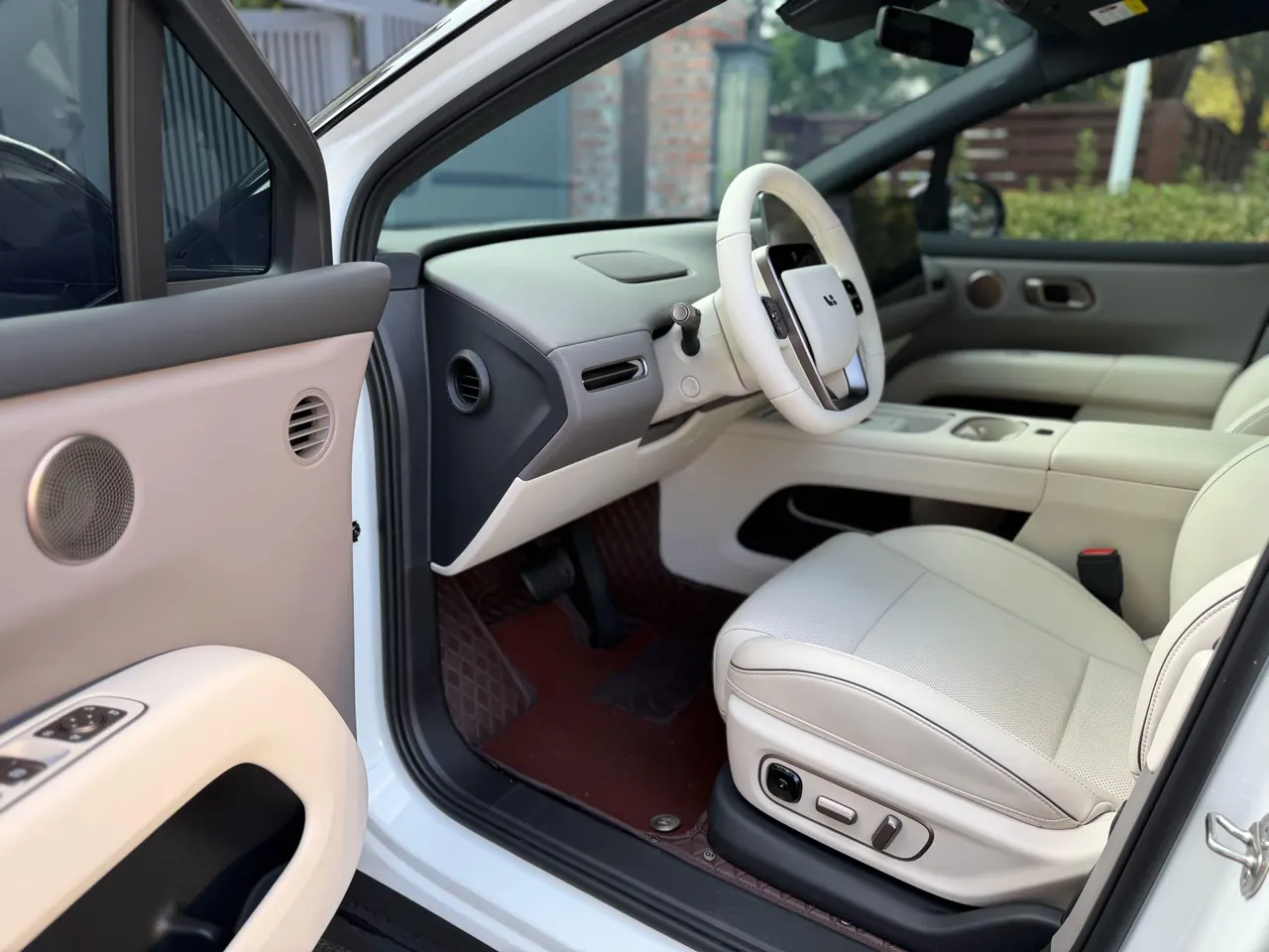 Li 2025 i6 four-wheel drive basic automatic transmission 5