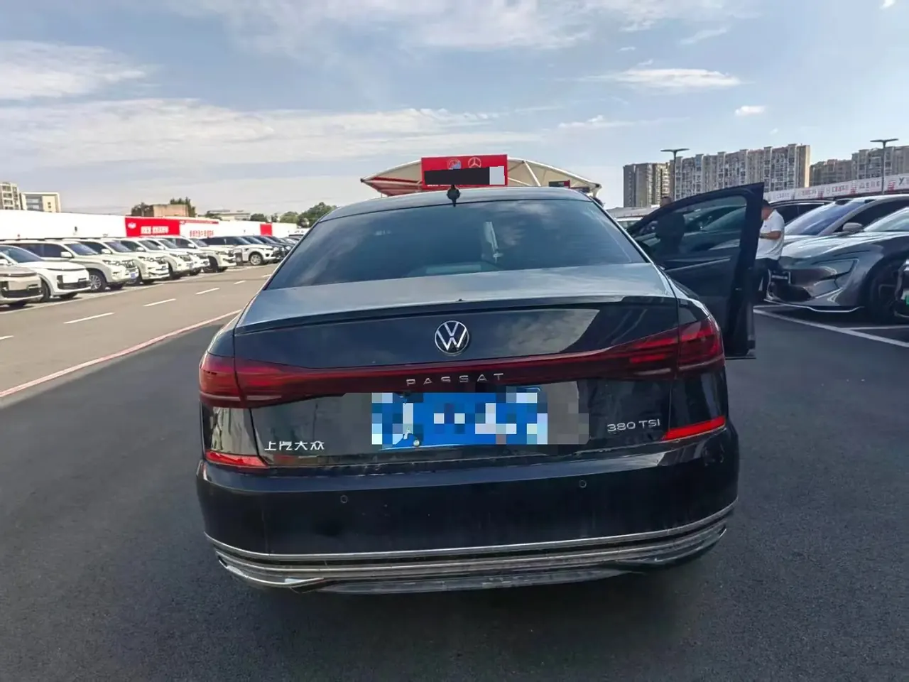 Volkswagen 2026 Passat 2.0TSI 380TSI Subut Longteng Edition Automatic Gear 4