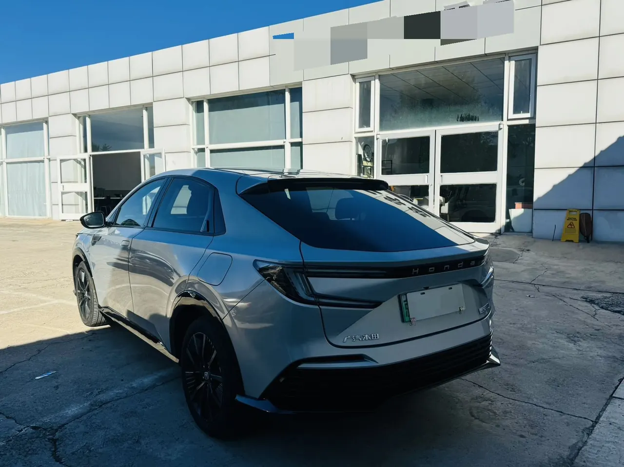Honda 2024 e:NP2 (Pole 2) Advanced Automatic Gear 2