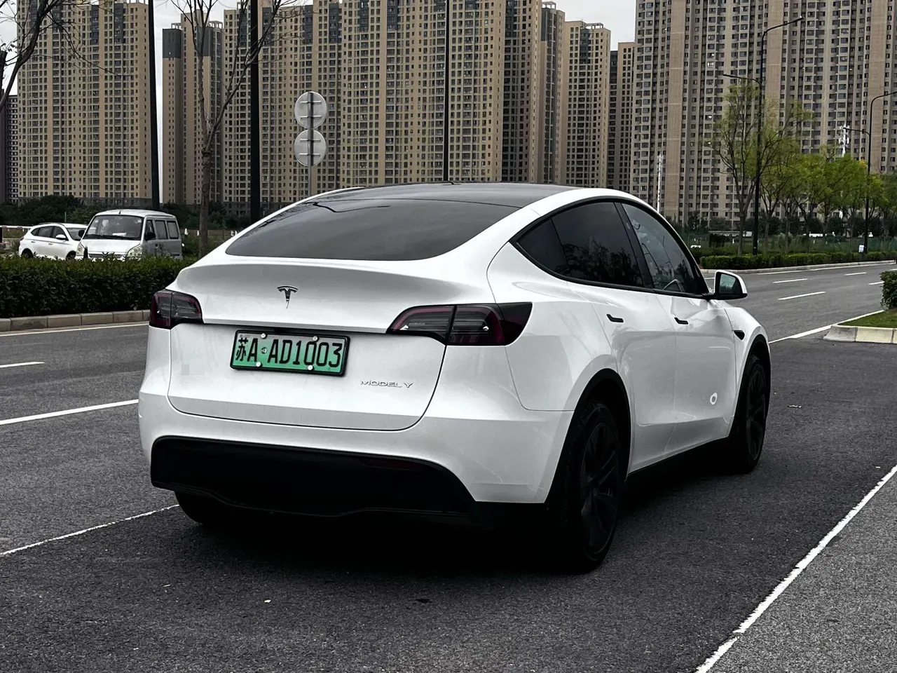 Tesla 2024 Model Y long endurance all-wheel drive version automatic transmission 4