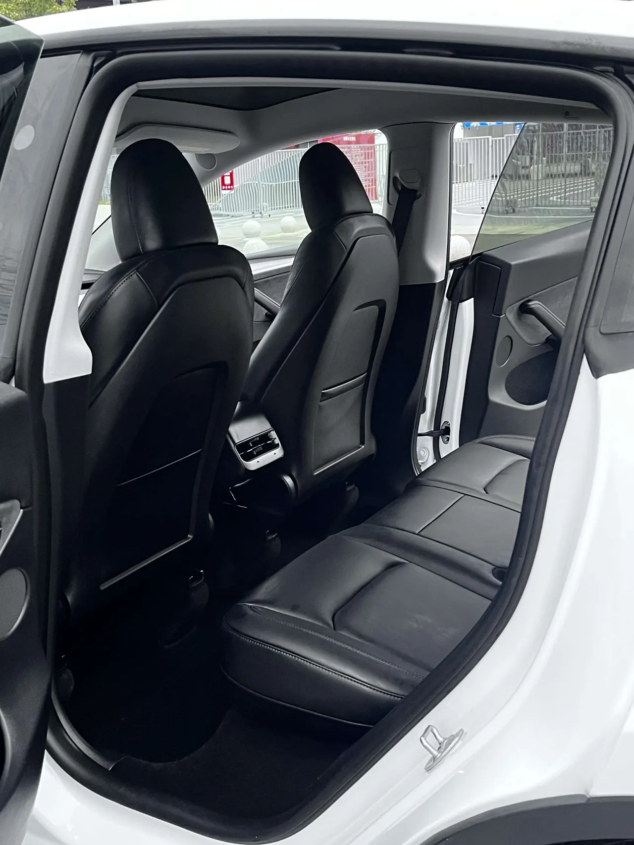 Tesla 2024 Model Y long endurance all-wheel drive version automatic transmission 8