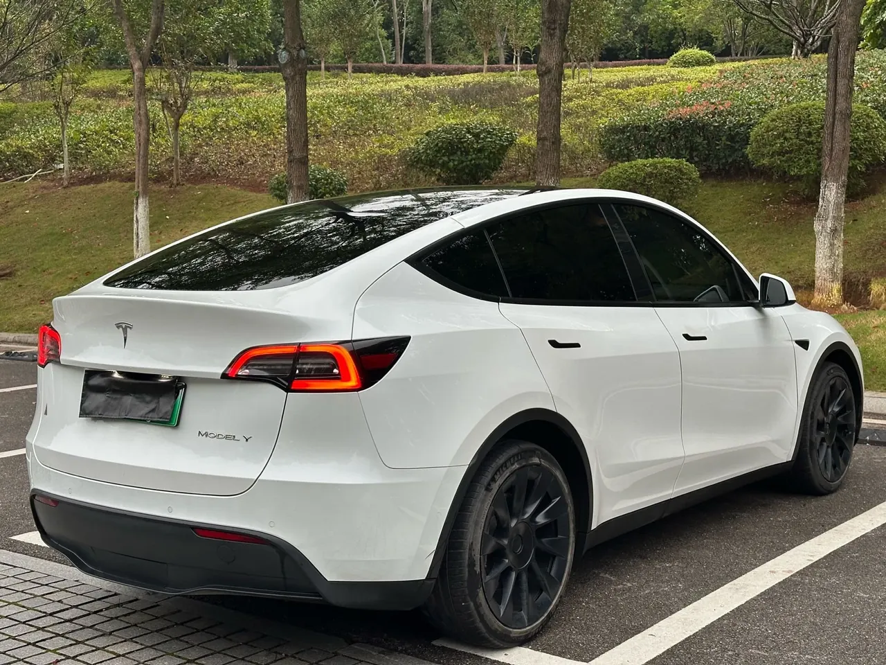 Tesla 2022 Model Y long endurance all-wheel drive version automatic transmission 4