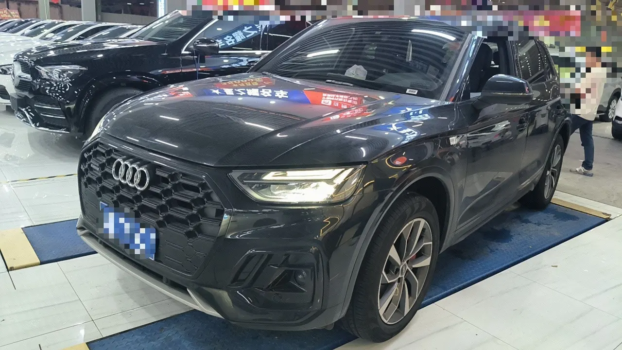 Open image lightbox: Audi 2025 Q5L 2.0TFSI 40TFSI luxury dynamic automatic