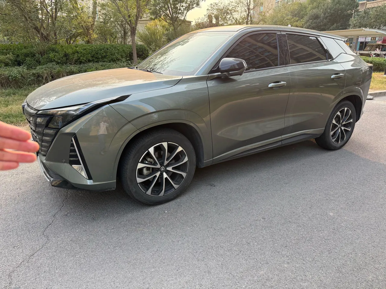 ChangAn 2024 UNI-Z Zhidian iDD 1.5 Stepless 125km Exceed Automatic Transmission 2