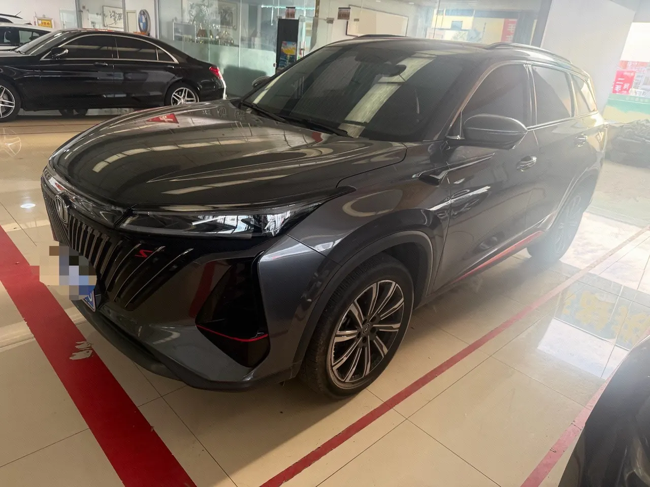 Открыть галерею: ChangAn 2022 CS75 PLUS 2.0T Honorable Automatic Gear
