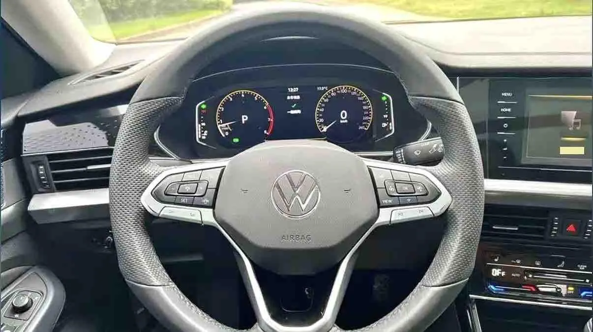 Volkswagen 2022 Passat 2.0TSI 330TSI Elite Edition Automatic 3