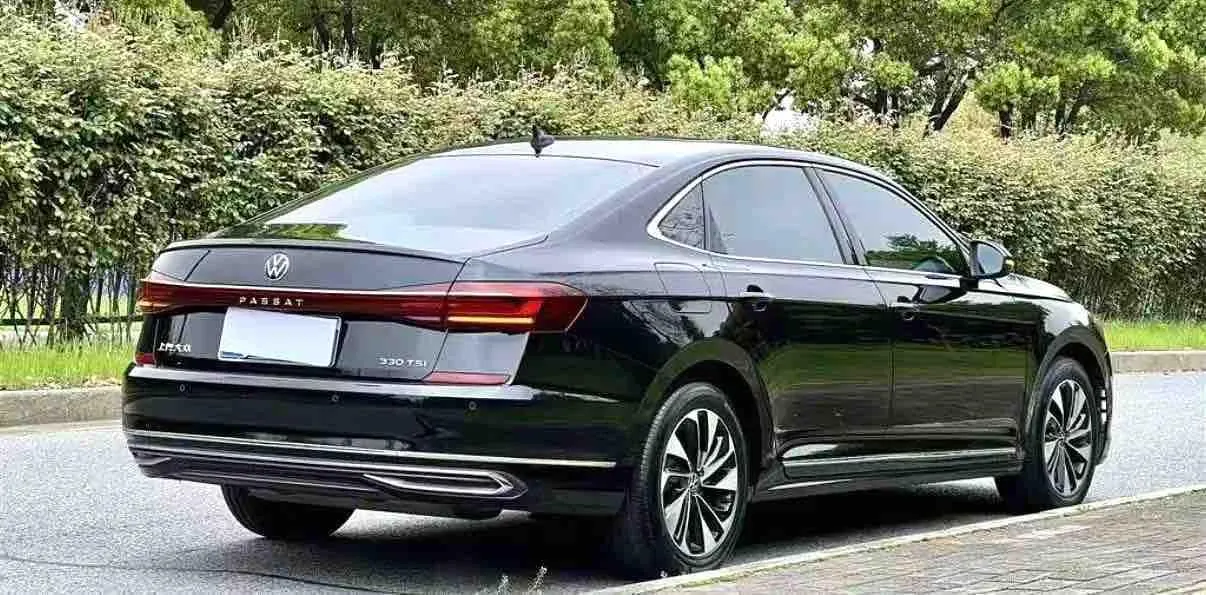 Volkswagen 2022 Passat 2.0TSI 330TSI Elite Edition Automatic 7