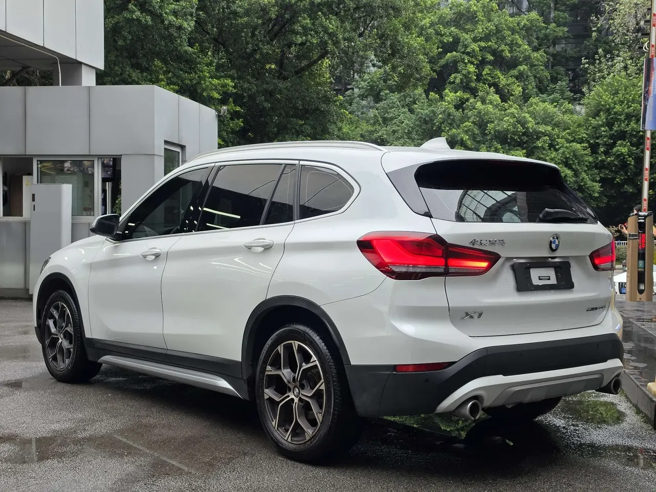 BMW 2022 X1 sDrive20Li 1.5T exclusive automatic gear 6
