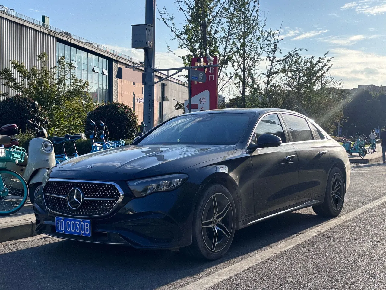 Open image lightbox: Mercedes Benz E Class 2024 E 300 L 48V 2.0T Luxury (Modified) Automatic Gear