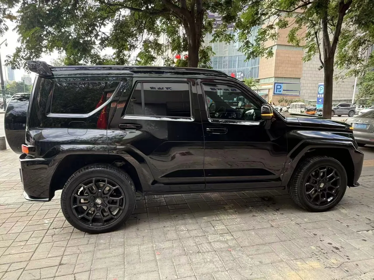 Tank 2026 Tank 700 Hi4-T 3.0T Peak Edition Automatic Gear 3