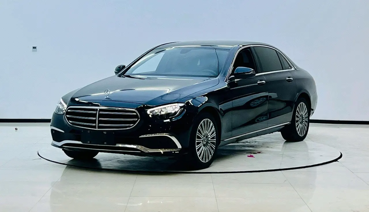 Открыть галерею: Mercedes Benz E Class 2022 E 300 L 2.0T Luxury (Modified 3) Automatic Gear