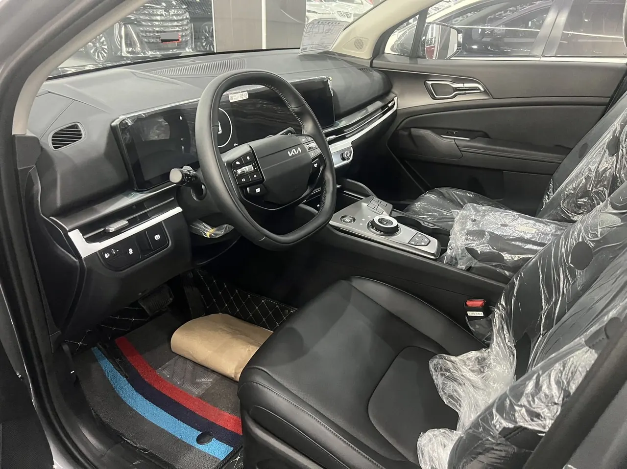 Kia 2026 Lion Platinum Extension 1.5T Two-Drive Deluxe Edition Automatic Gear 3