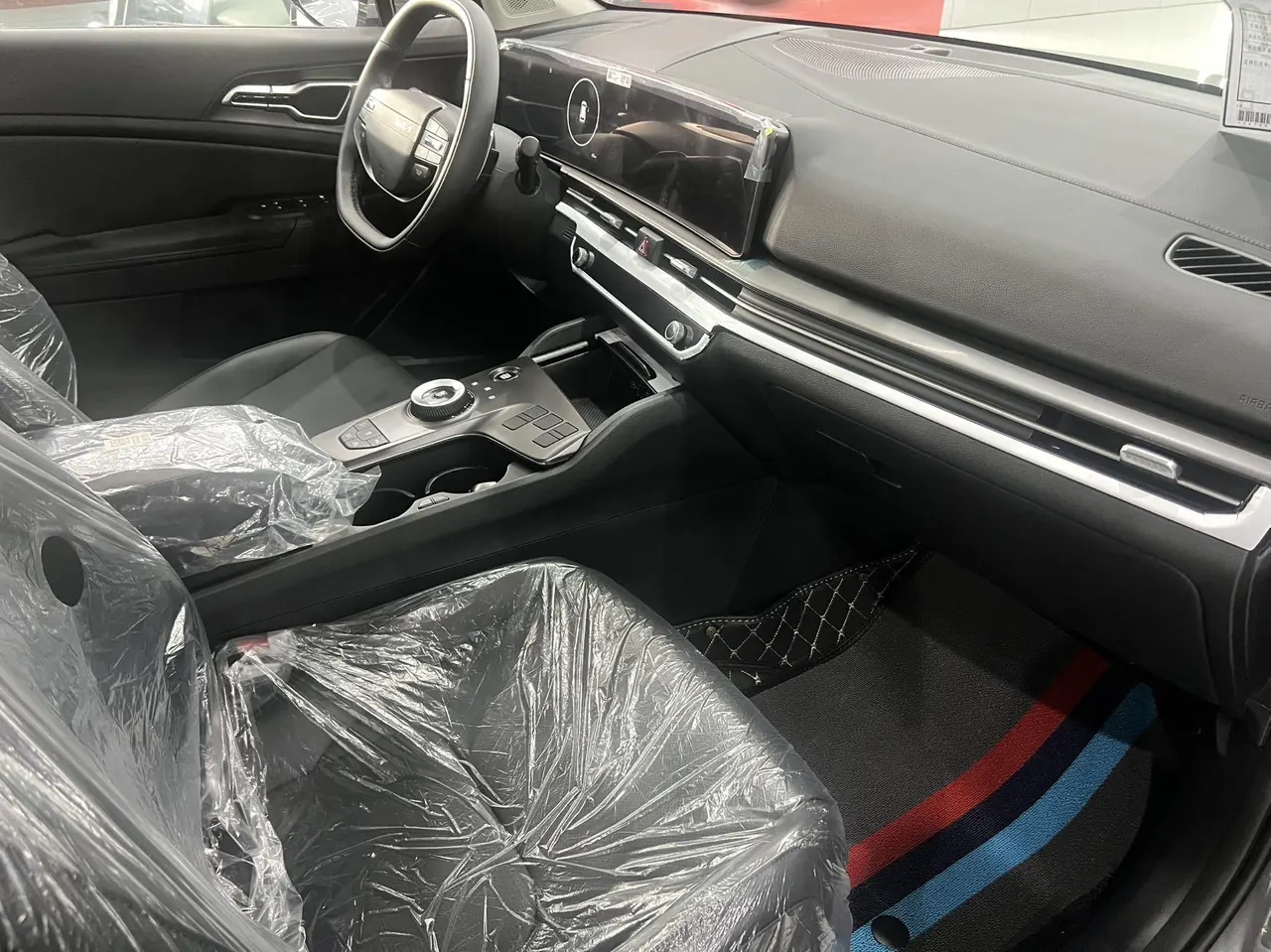 Kia 2026 Lion Platinum Extension 1.5T Two-Drive Deluxe Edition Automatic Gear 6