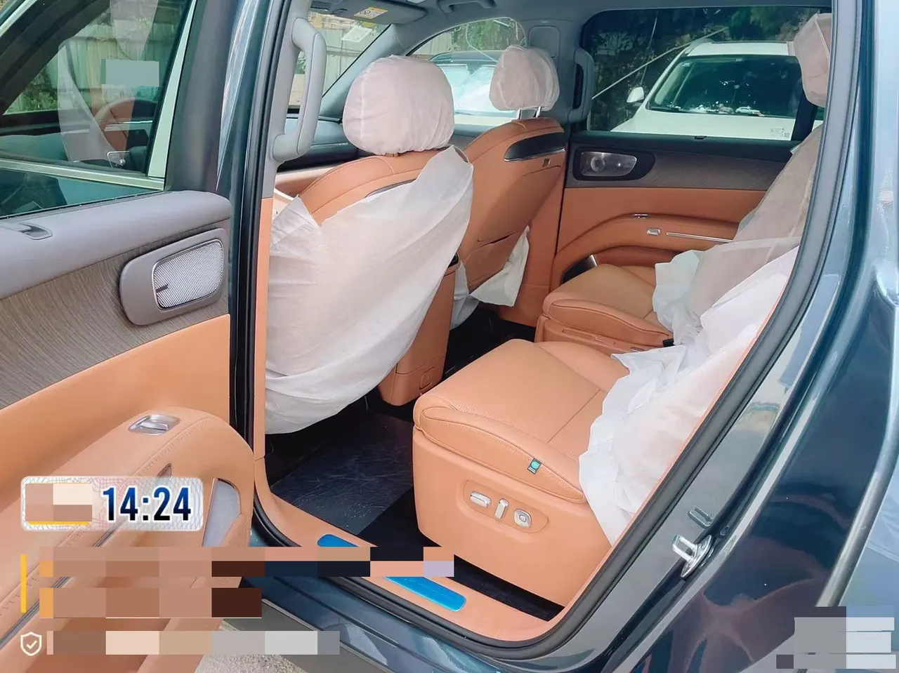 Leapmotor 2026 D 19 500 Zhizun Edition 6-seat Automatic Gear 4