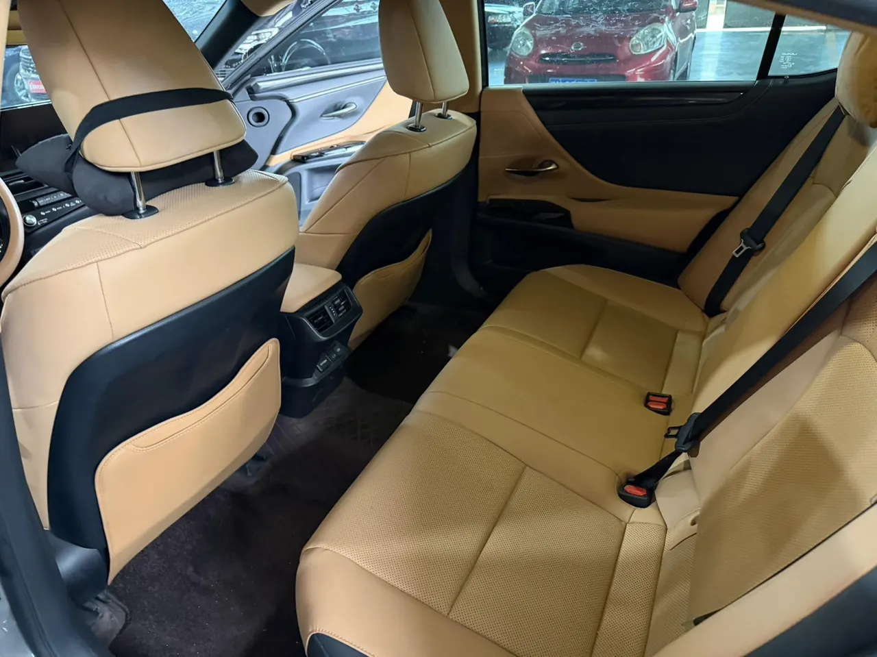 Lexus ES (Imported) 2022 ES300h 2.5 Stepless Excellence Edition Automatic Gear 6