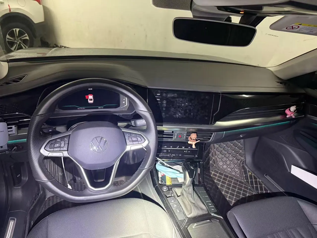 Volkswagen 2022 Passat 2.0TSI 330TSI Star Deluxe Edition Automatic Transmission 2