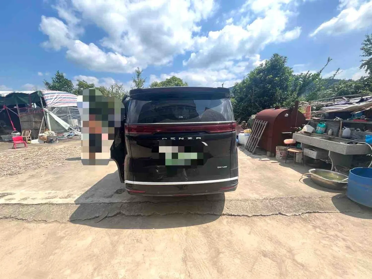 Denza 2022 Denza D9 DM-i 1.5T stepless 970 four-wheel drive flagship automatic gear 4
