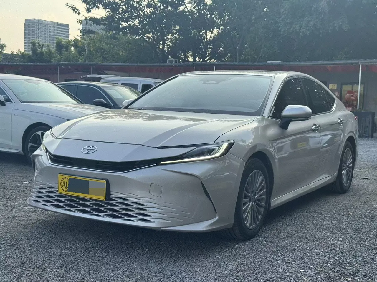 打开图片灯箱:Toyota 2024 Camry Dual Engine 2.0HGVP Stepless Deluxe Automatic Gear