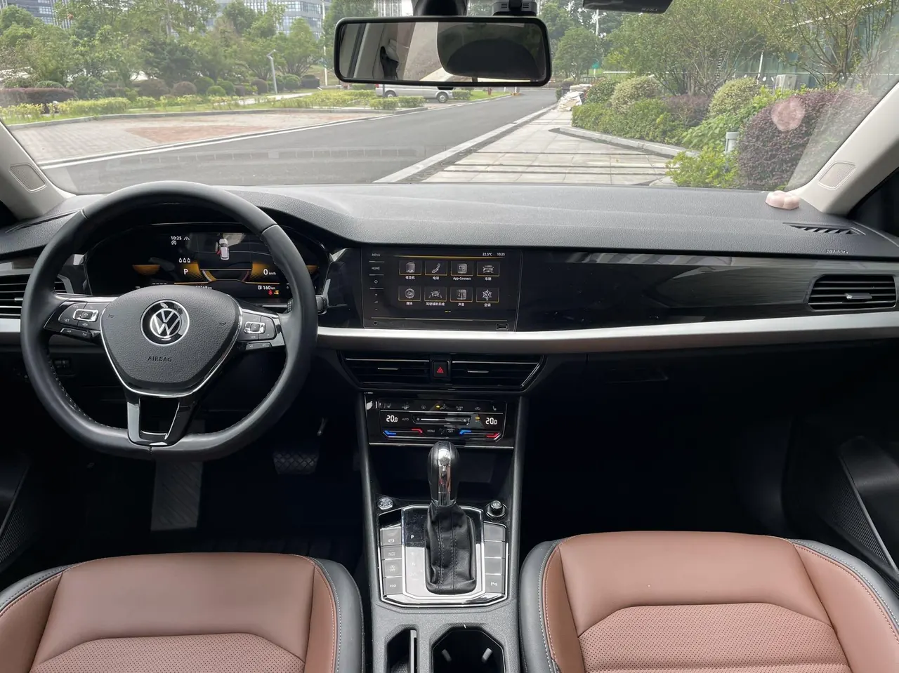 Volkswagen 2022 Lavida 1.4TSI 280TSI Deluxe Edition Automatic Gear 8