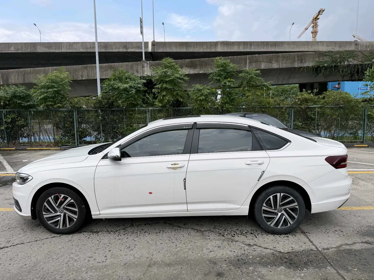 Volkswagen 2022 Lavida 1.4TSI 280TSI Deluxe Edition Automatic Gear 4