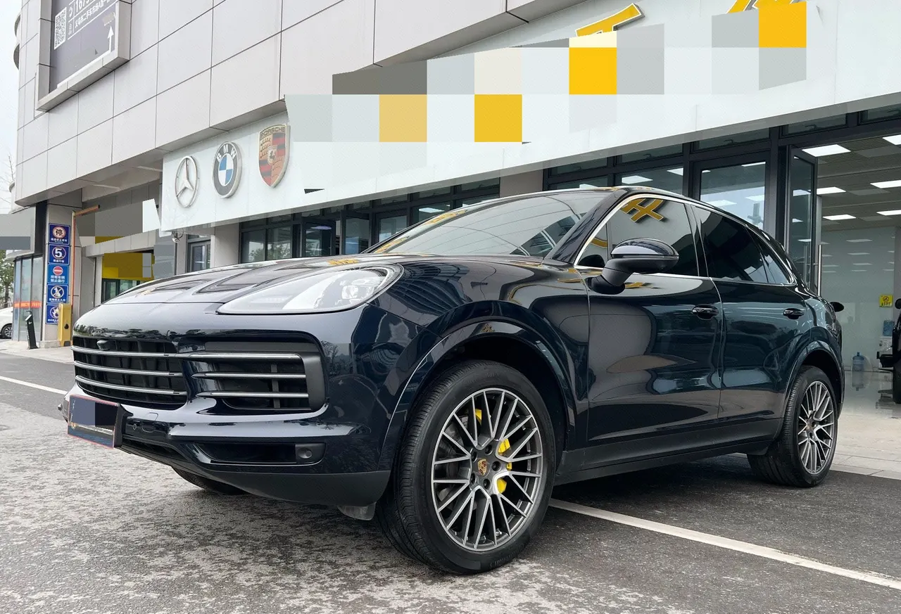 Open image lightbox: Porsche Cayenne (Imported) 2022 Cayenne 3.0T Platinum Edition Automatic Gear