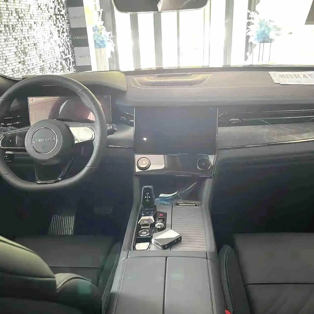 LYNK&amp;CO 2021 LYNK&amp;CO 09 MHEV 2.0T Halo 6-seat automatic gear 4