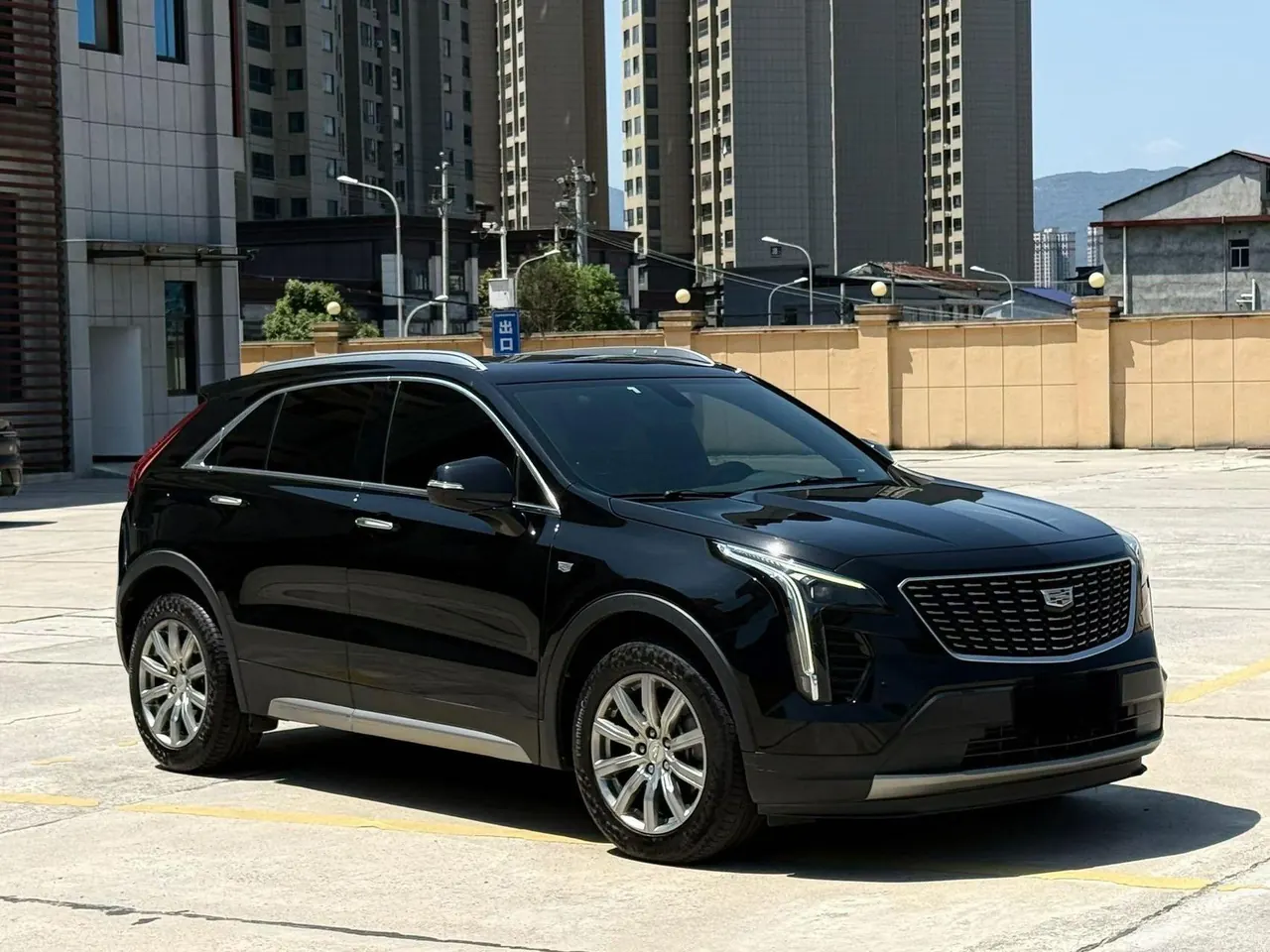 Cadillac 2021 XT4 2.0T 28T Two-Drive Leading Automatic Gear 2