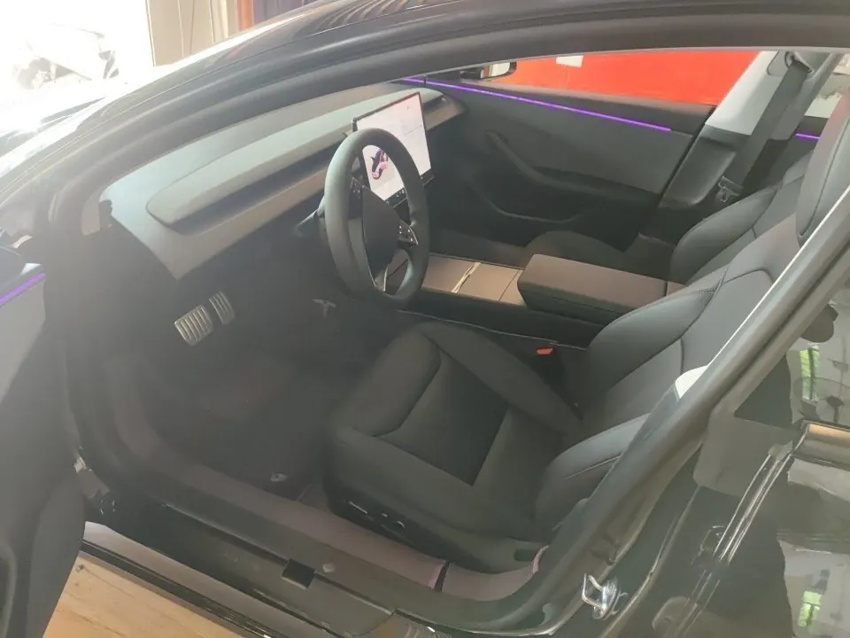 Tesla 2025 Model 3 rear-wheel drive version of automatic transmission 5
