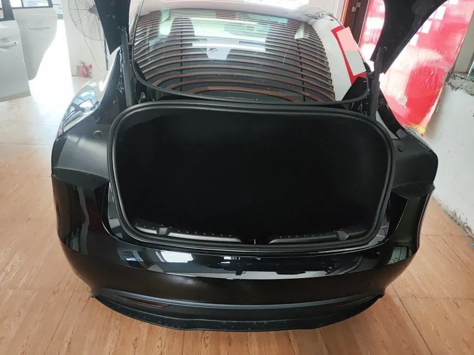 Tesla 2025 Model 3 rear-wheel drive version of automatic transmission 6