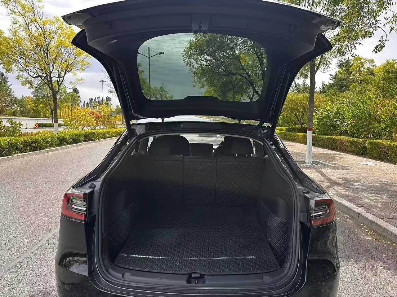 Tesla 2022 Model Y rear-wheel drive version (facelift) automatic gear 6