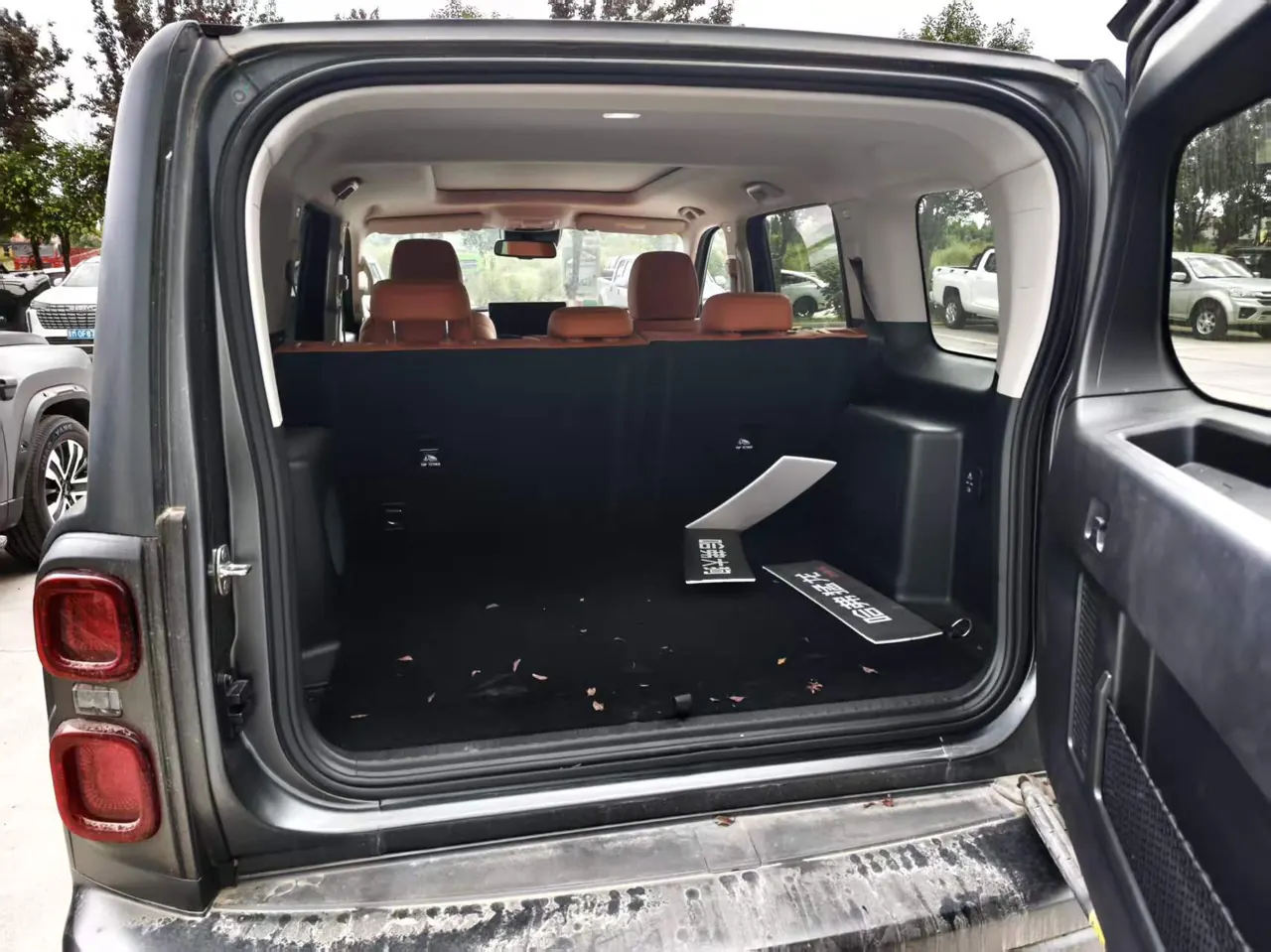 Haval 2024 H9 2.0T 4-wheel drive extension version automatic gear 4