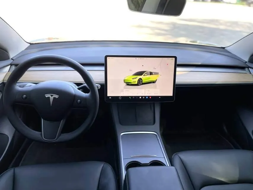 Tesla 2022 Model 3 rear-wheel drive version of automatic transmission 3