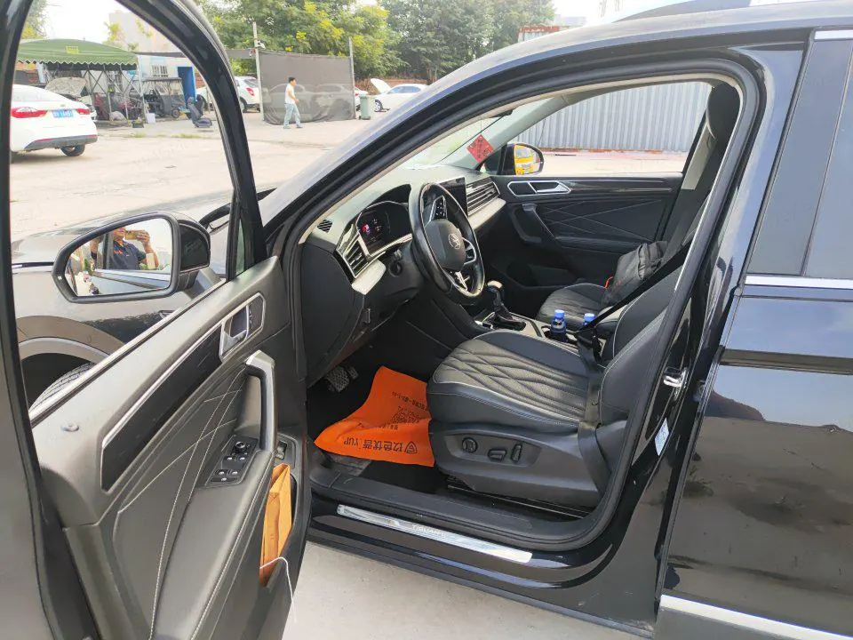 Volkswagen 2022 Tiguan L 2.0TSI 330TSI Two-Drive Smart Edition Automatic Gear 3