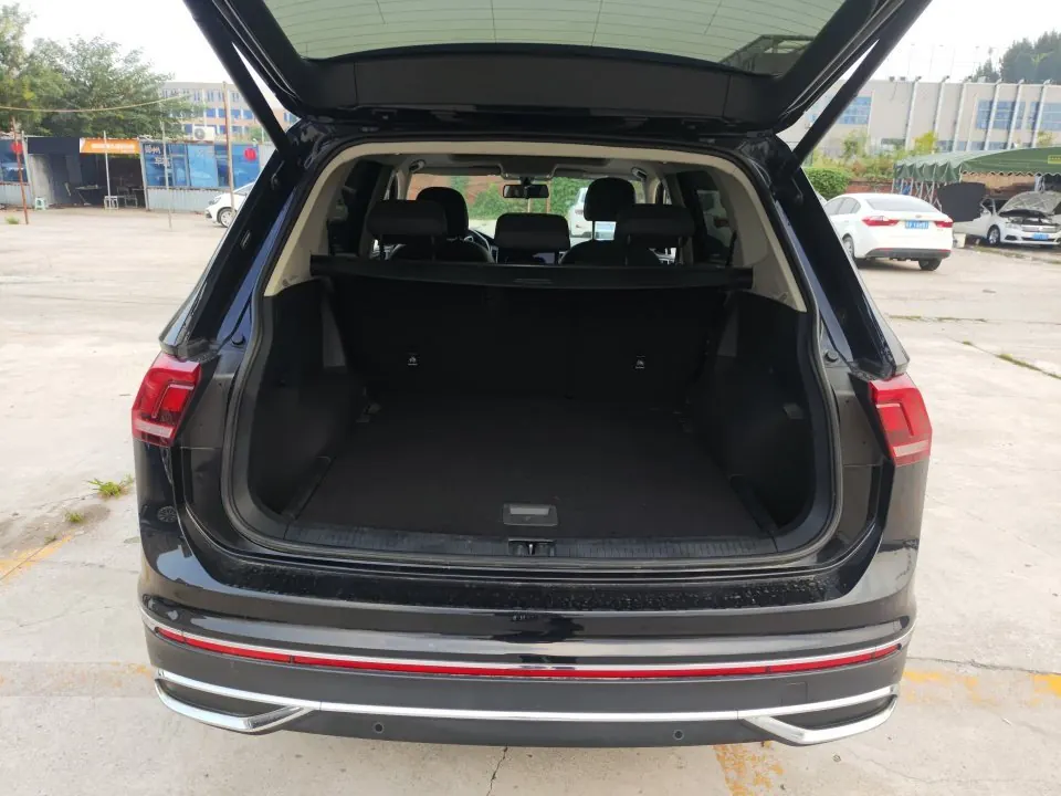 Volkswagen 2022 Tiguan L 2.0TSI 330TSI Two-Drive Smart Edition Automatic Gear 6