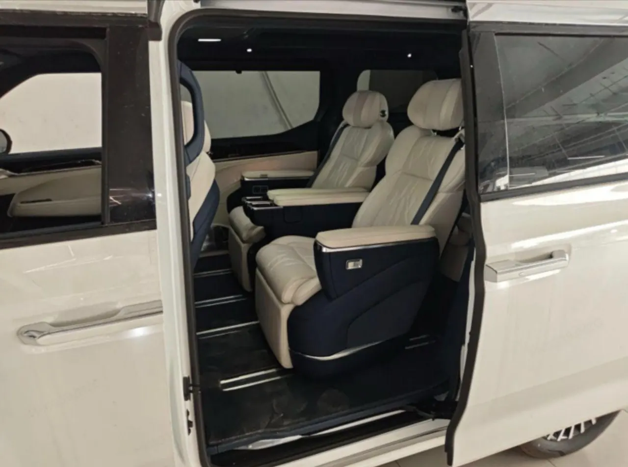 Zeekr 2024 Zeekr 009 six-seat executive version four-wheel drive 108kWh automatic gear 4