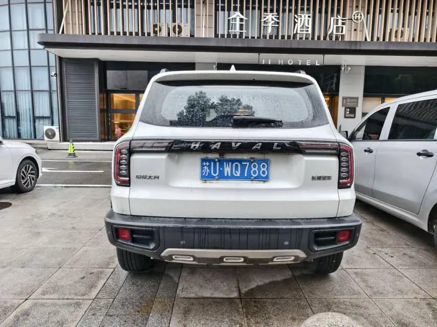 Haval 2022 big dog 1.5T two-wheel drive horse dog version automatic gear 4