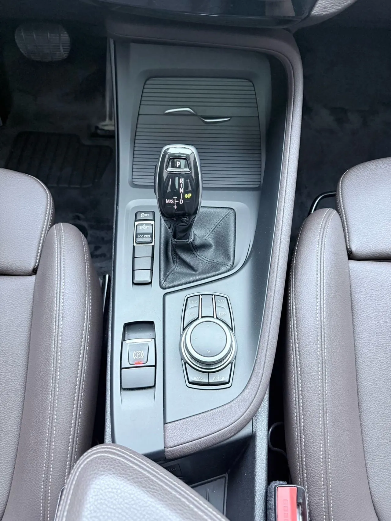 BMW 2022 X1 sDrive20Li 1.5T fashion automatic gear 11